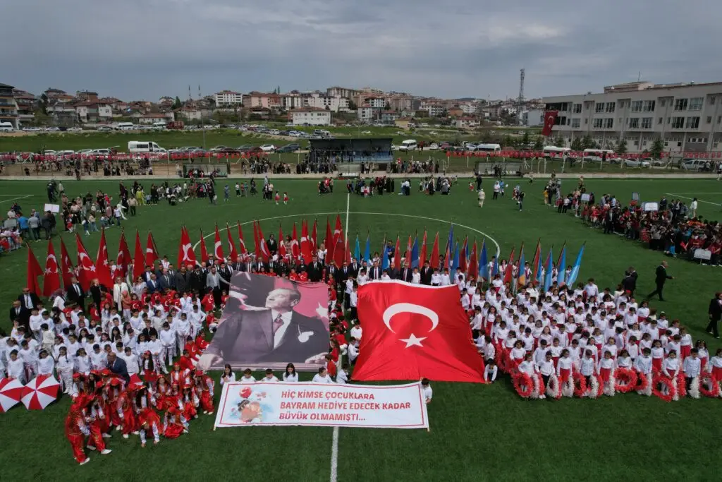 İLÇEMİZDE 23 NİSAN COŞKUSU