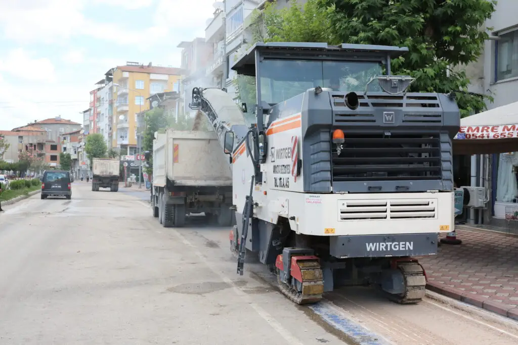 Bugün Kazıyor Yarın Rahat Ediyoruz