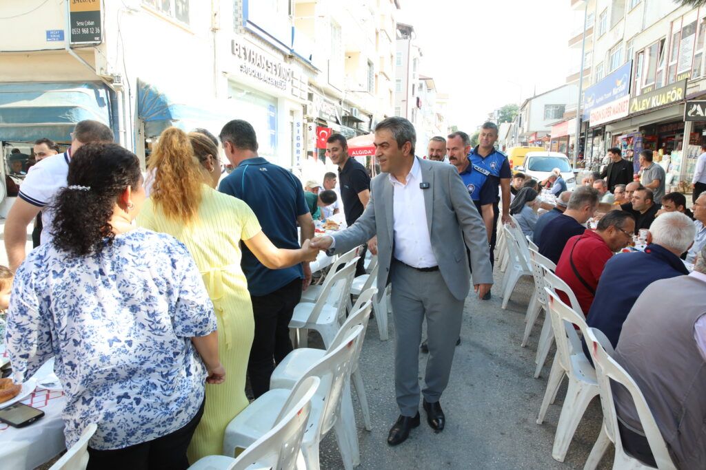 Suluova için el ele, omuz omuza