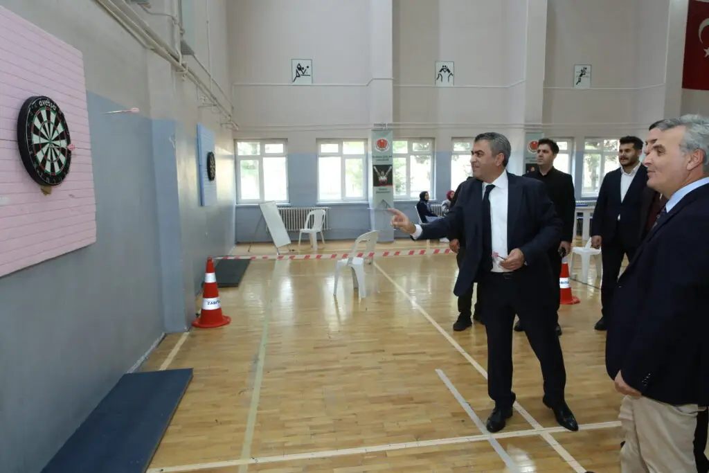 Öğretmenler Arası Dart Turnuvası