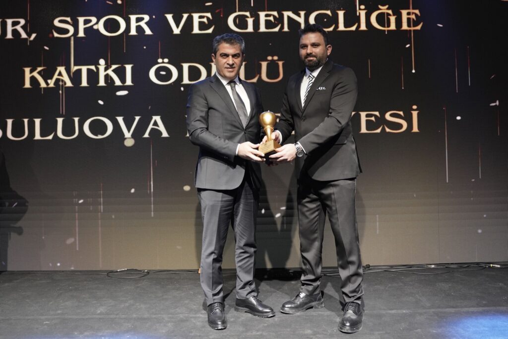 Başkanımıza “Kültür, Spor ve Gençliğe Katkı” Ödülü