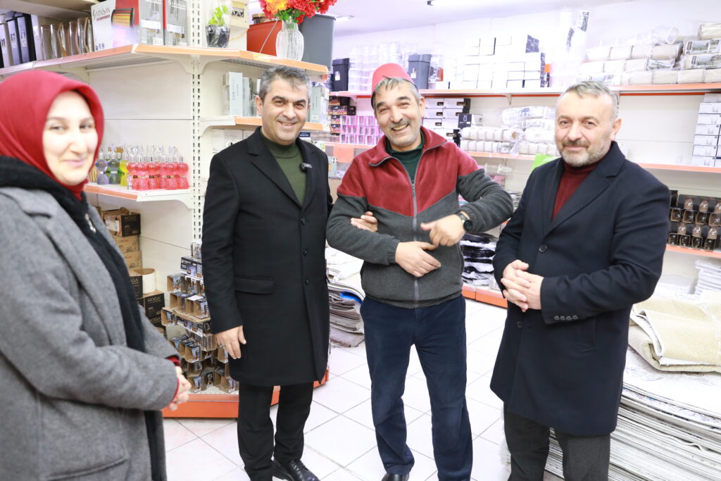 BELEDİYE BAŞKANIMIZ RIFAT UZUN HEMŞEHRİLERİMİZ İLE BAYRAMLAŞTI