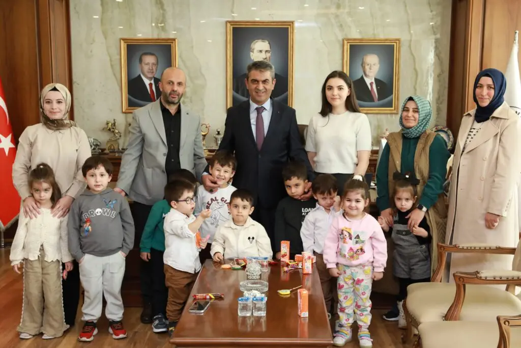 Minik Kalplerden Bayram Ziyareti