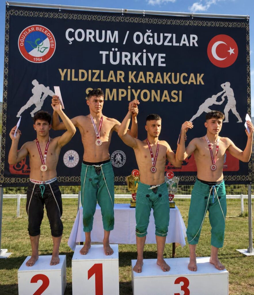 ER MEYDANINDA SULUOVA’NIN GURURU!
