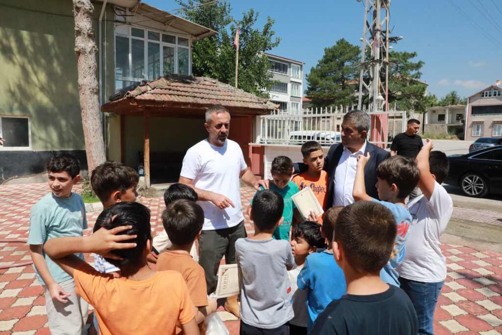 YAZ KUR’AN KURSU ÖĞRENCİLERİNE ZİYARET