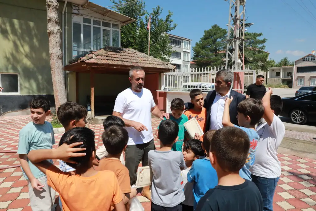 YAZ KUR’AN KURSU ÖĞRENCİLERİNE ZİYARET
